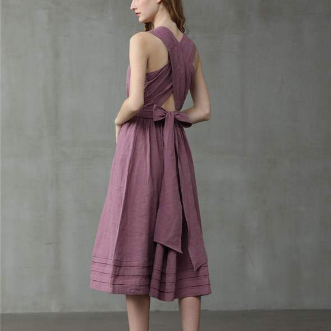 Beautifully Finished Dress in a Timeless Design