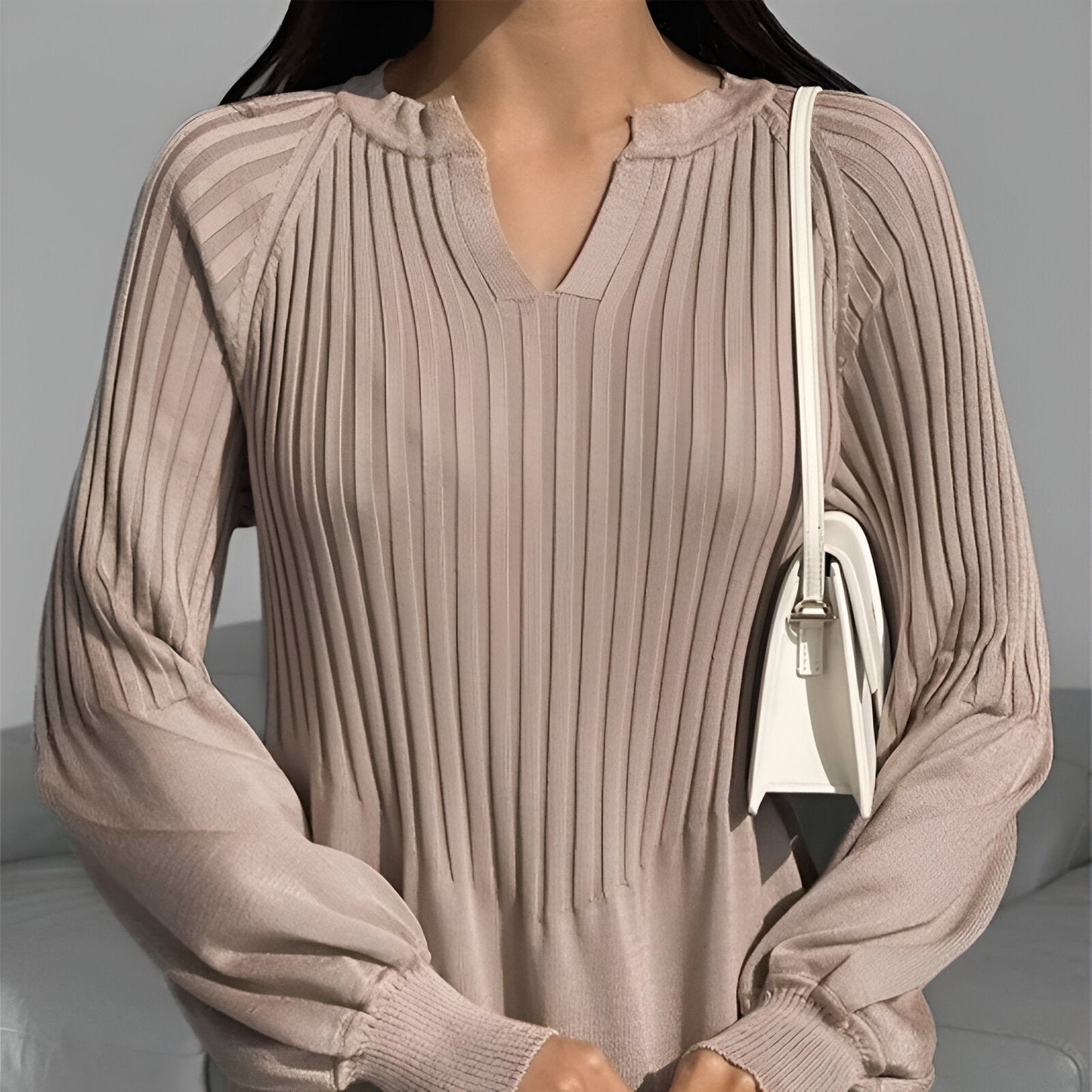 Well Tailored Dress with a Graceful Silhouette