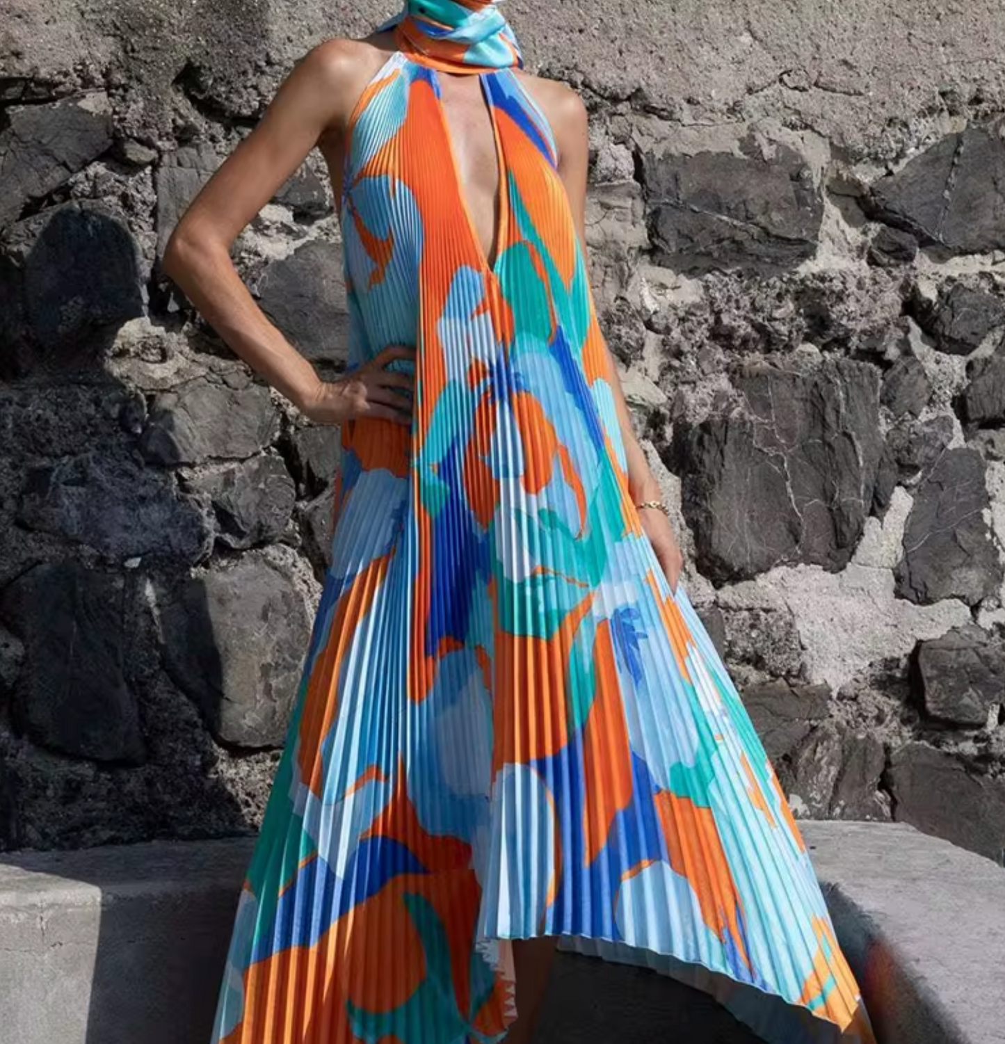 Classic Vintage & Enduringly Stylish Dress