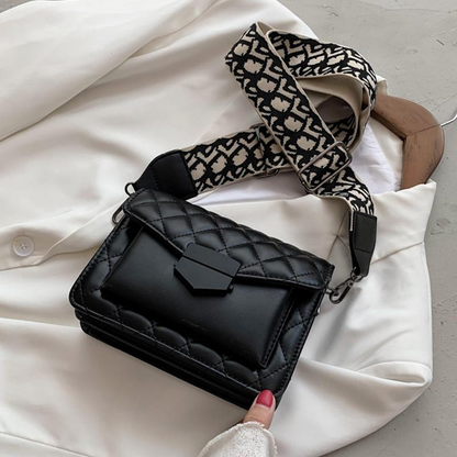 Effortlessly Elegant Bag with a Timeless Design