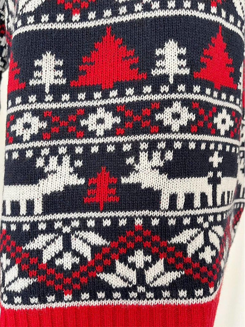 Classic Vintage Sweater with a Flattering Fit