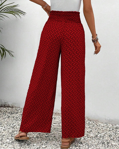 Elegantly Styled Trousers for Everyday Wear