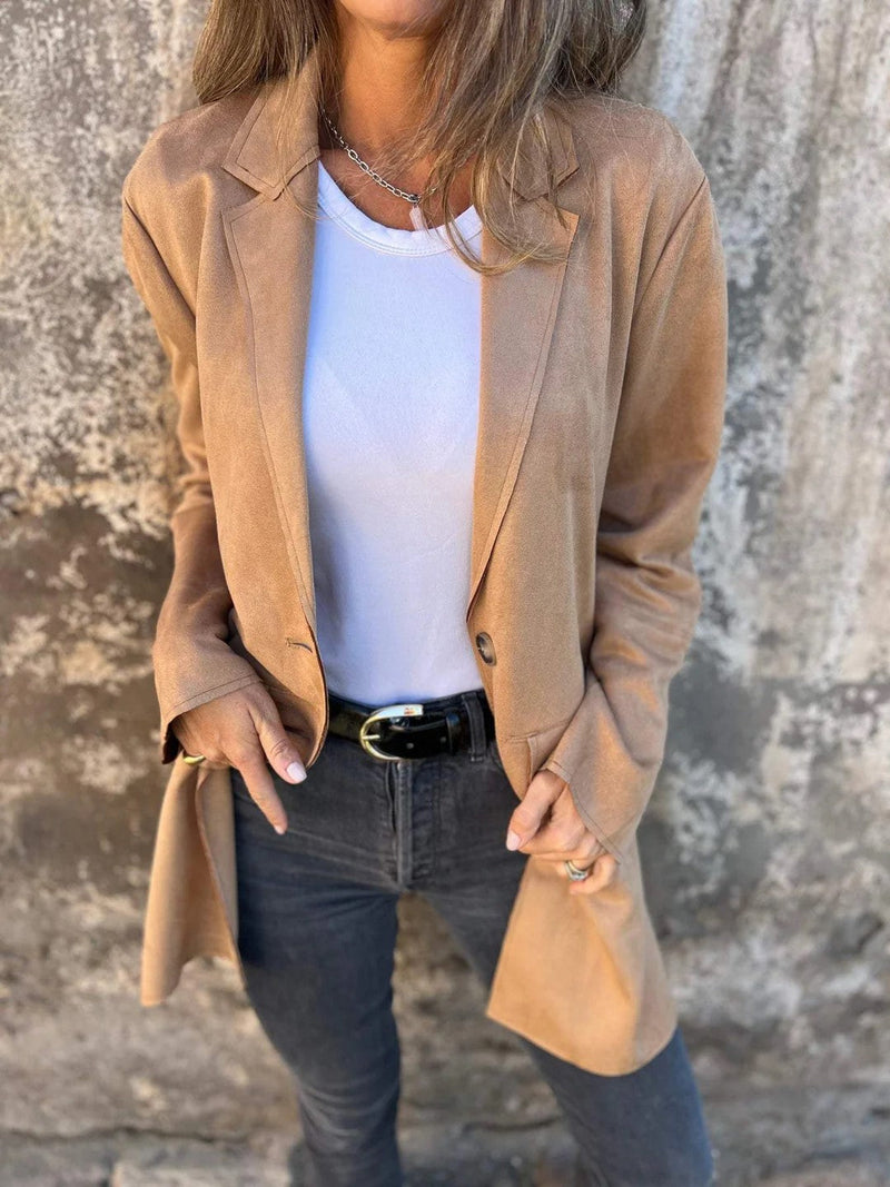 Elegantly Styled Coat for Everyday Wear