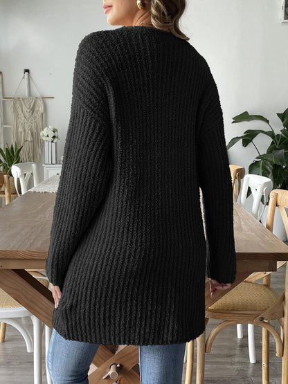 Effortlessly Elegant Cardigan with a Timeless Design