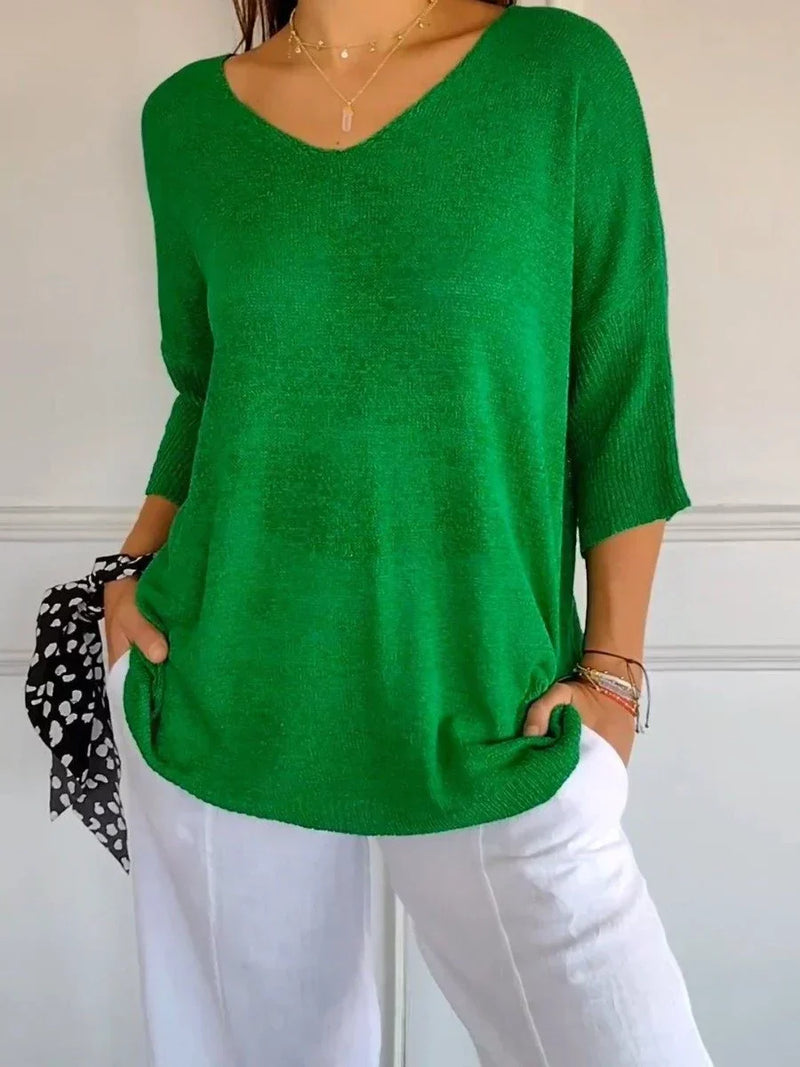 Effortlessly Elegant Top with a Timeless Design
