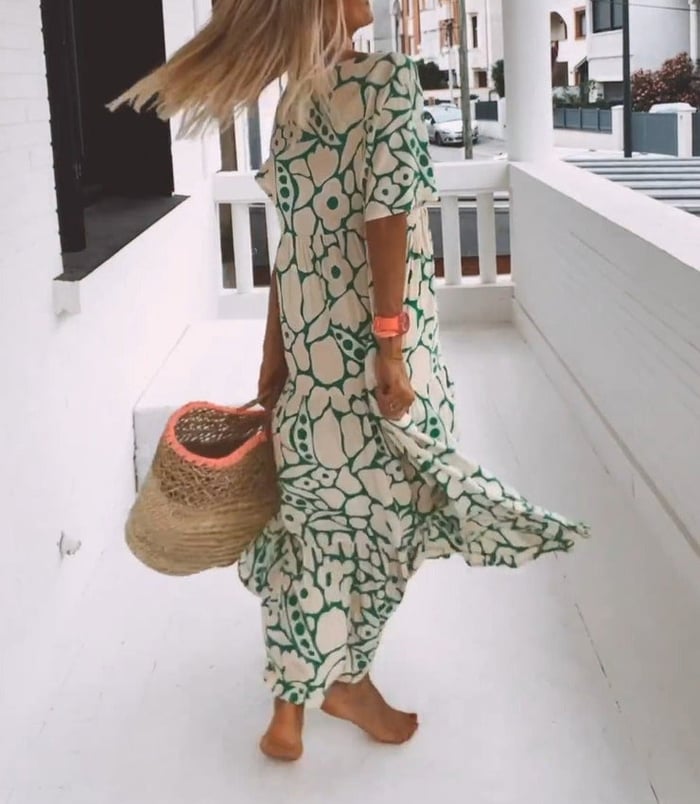 Classic Vintage & Enduringly Stylish Dress