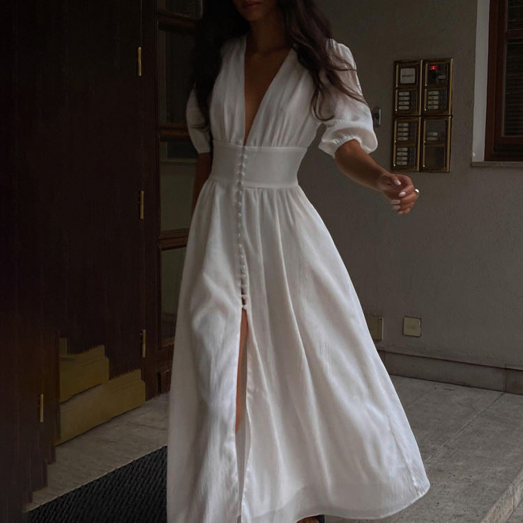 Well Tailored Dress with a Graceful Silhouette