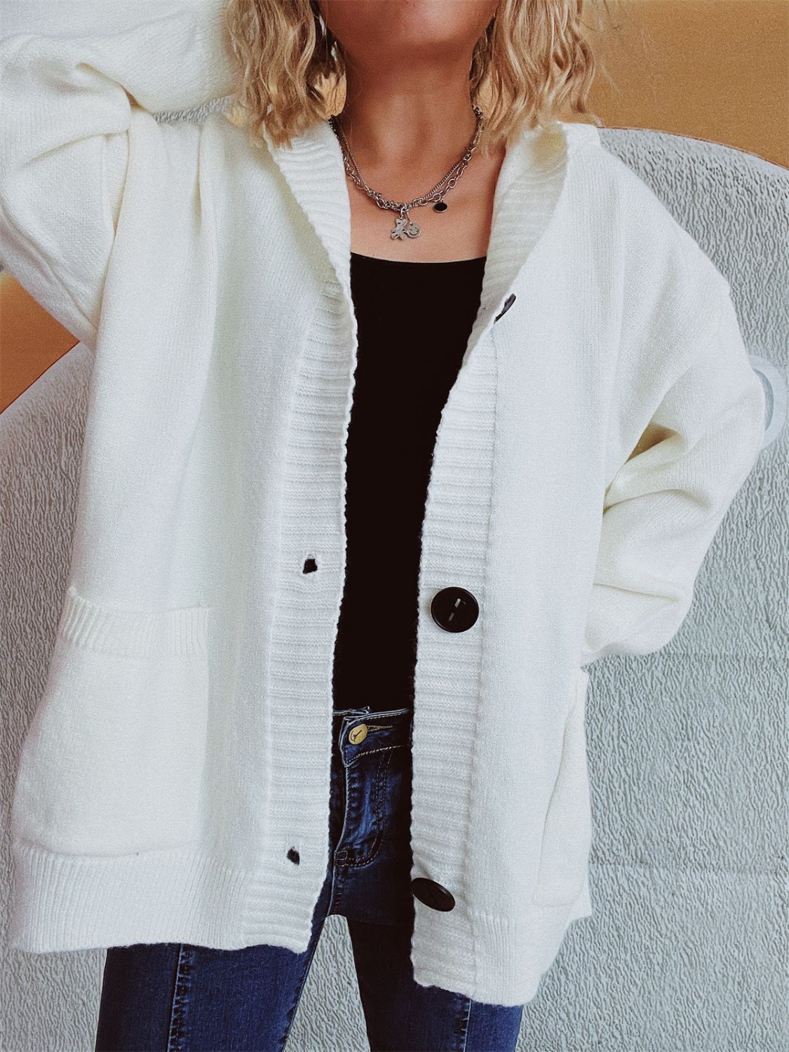 Gracefully Styled Cardigan for Any Occasion