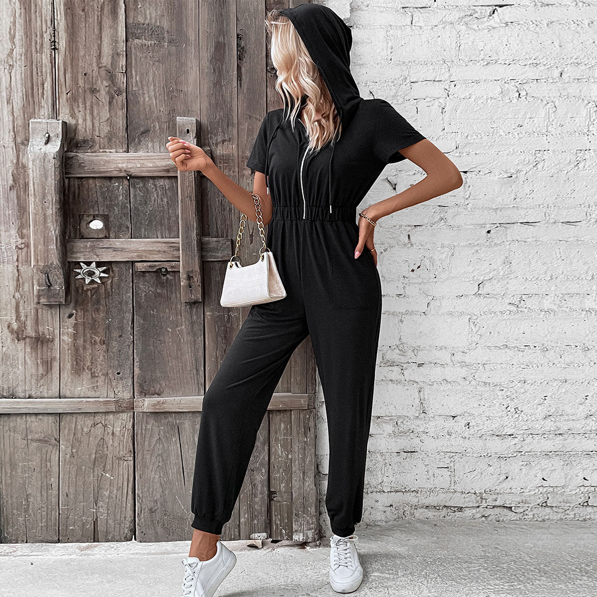 Effortlessly Elegant Garment with a Timeless Design