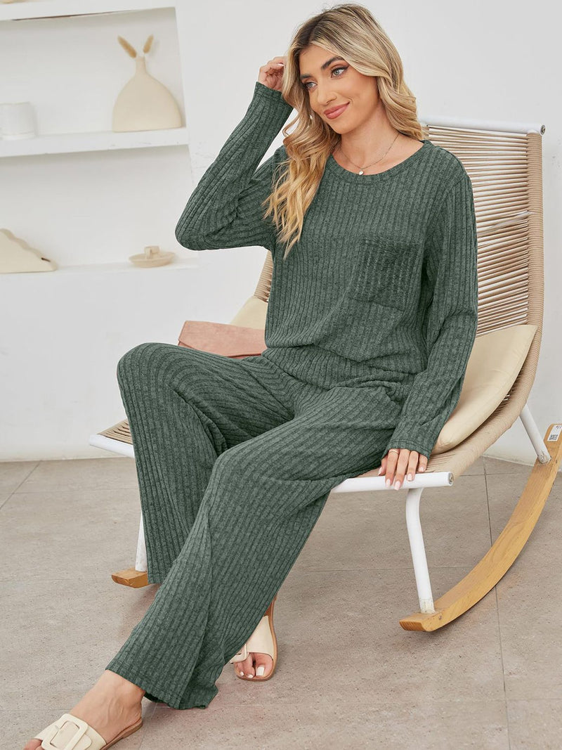 Polished Trousers with an Effortless Classic Look