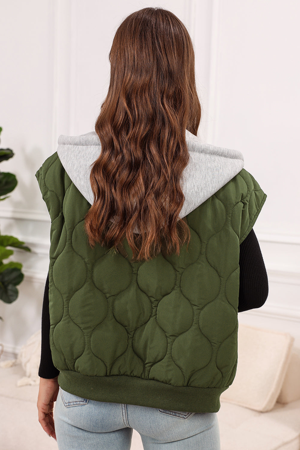 Beautifully Crafted Cardigan in a Classic Style
