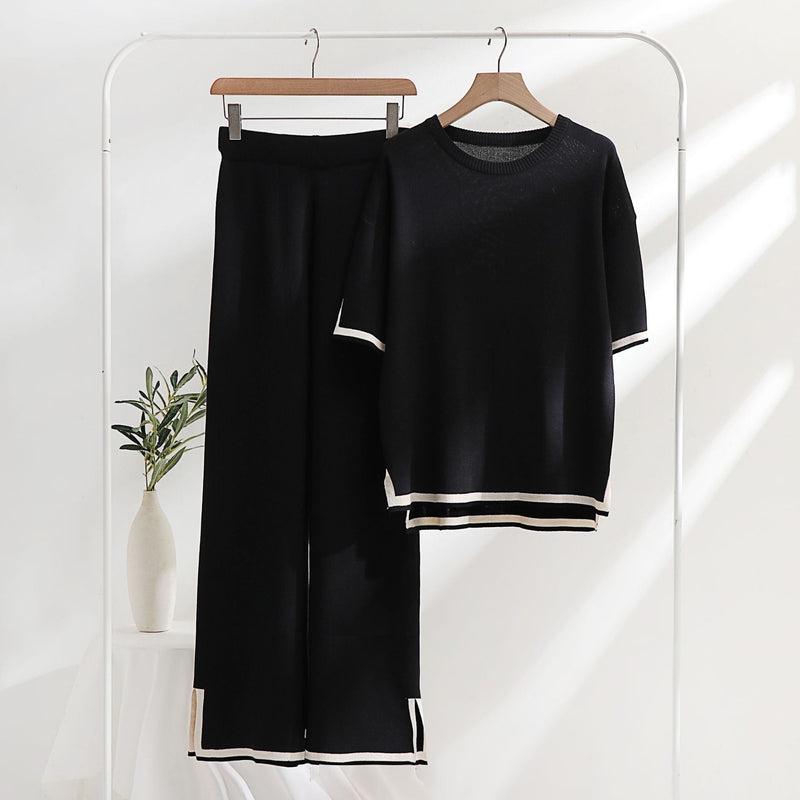 Classic Vintage Trousers with a Flattering Fit