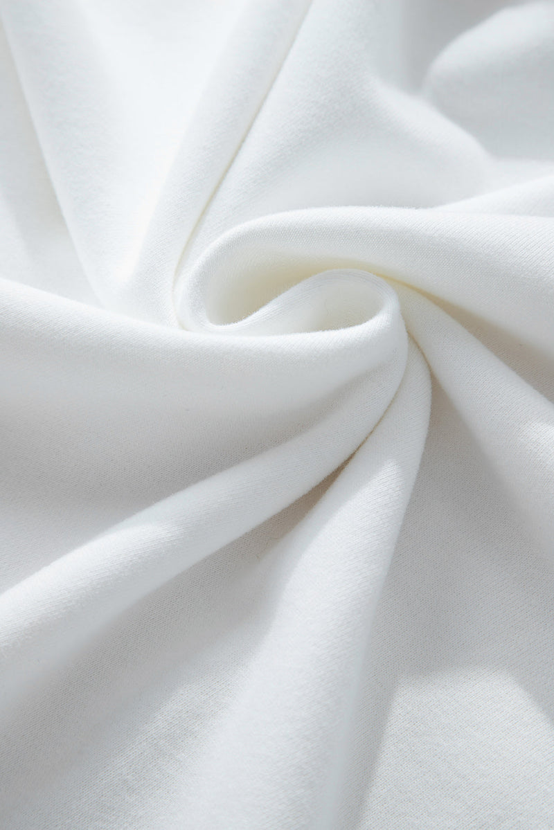 Effortlessly Elegant Sweater with a Timeless Design