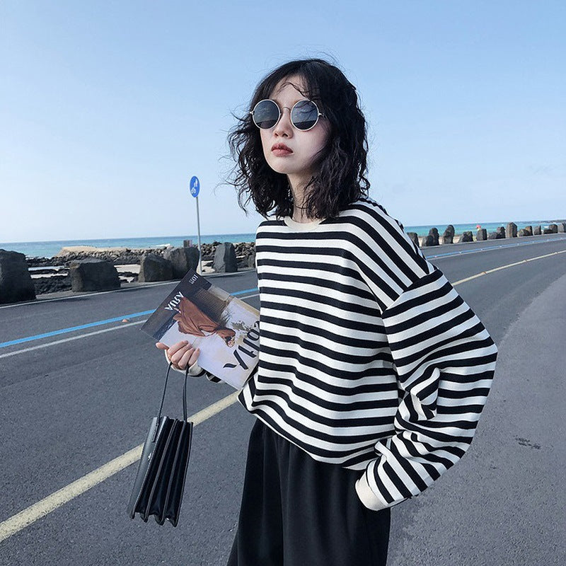 Classic Vintage Blouse with a Flattering Fit