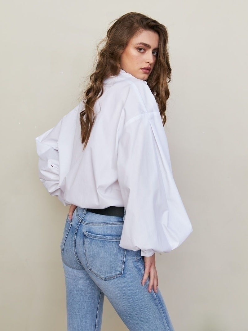 Effortlessly Elegant Shirt with a Timeless Design