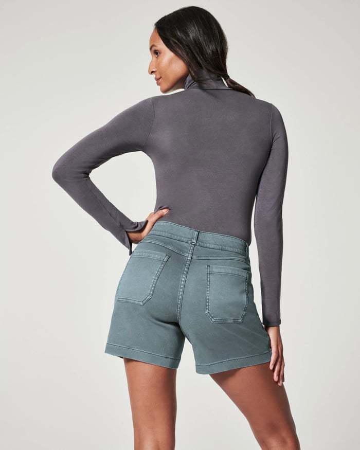 Well Tailored Garment with a Graceful Silhouette