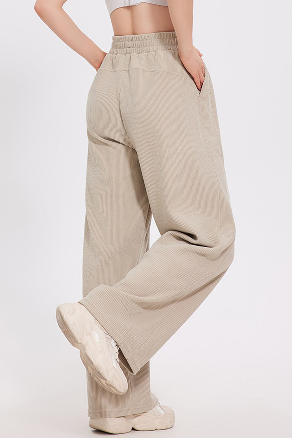 Sophisticated Trousers with a Clean Classic Look