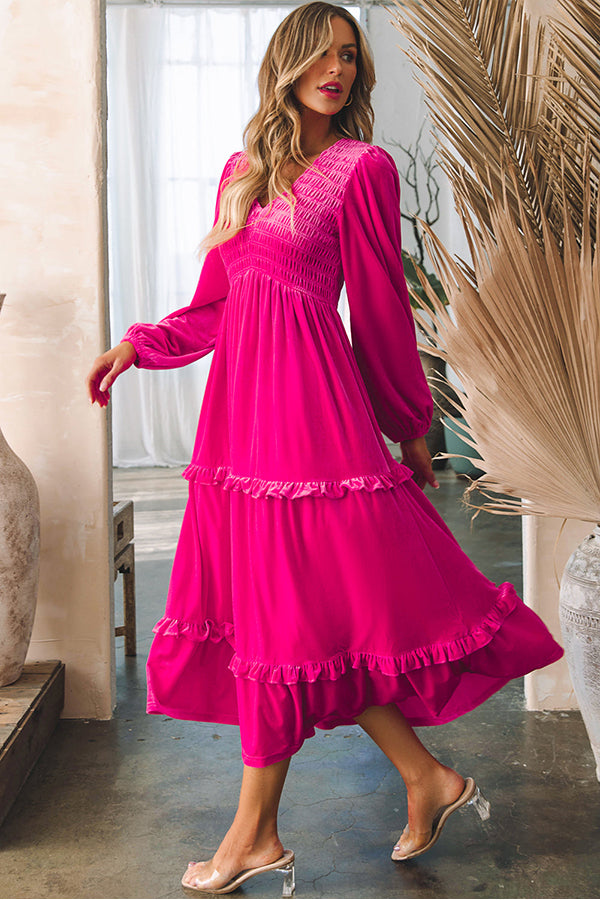 Well Tailored Dress with a Graceful Silhouette