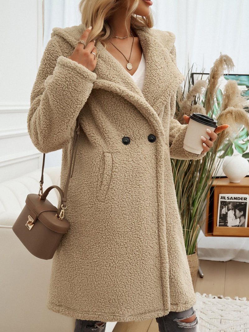 Effortlessly Elegant Coat with a Timeless Design