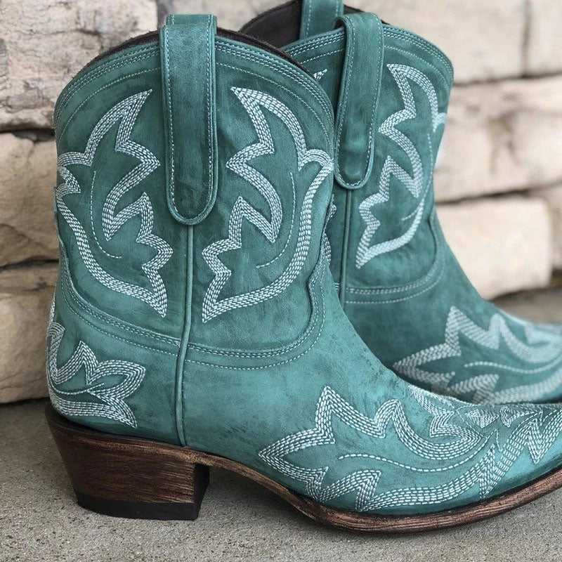 Graceful Orthopedic Boots for Modern Look