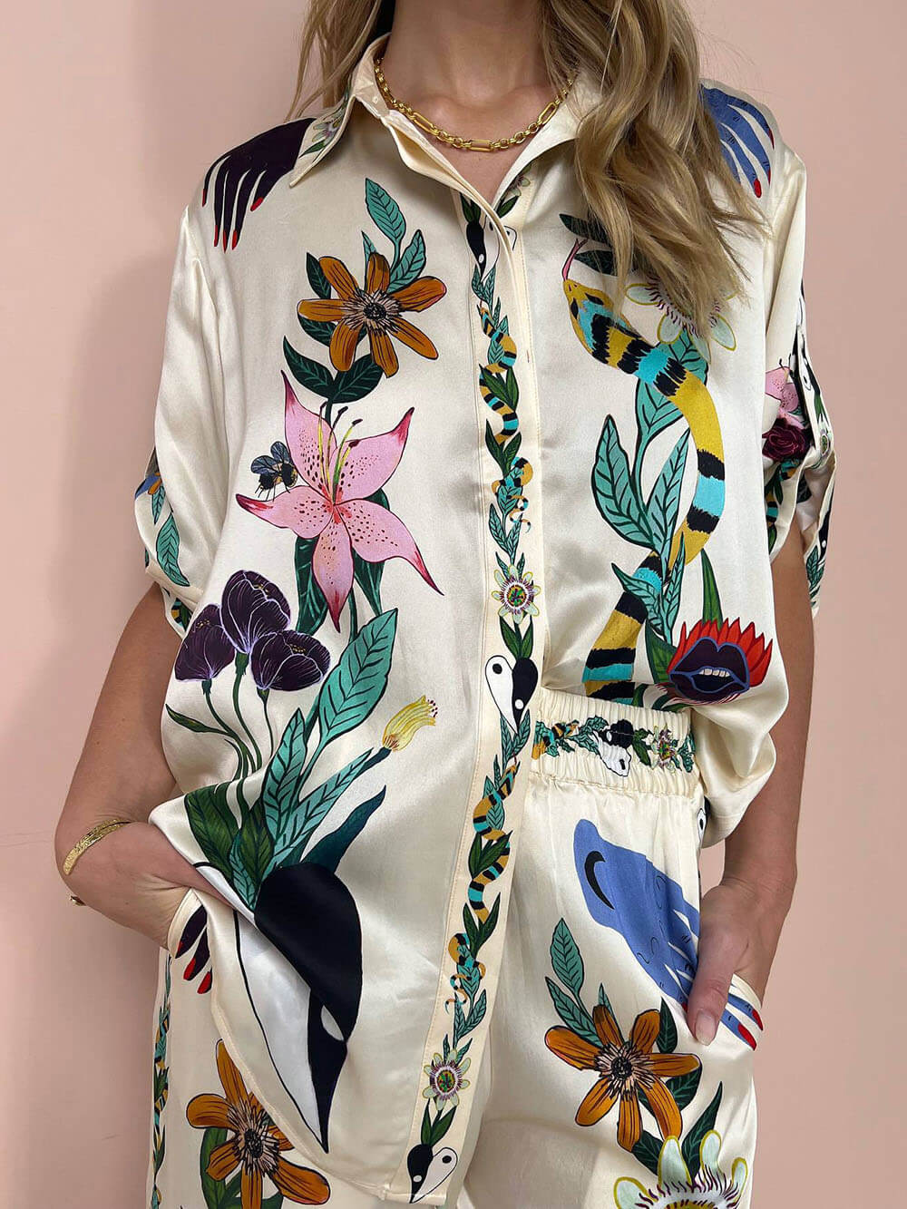 Classic Vintage Shirt with a Flattering Fit