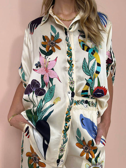 Classic Vintage Shirt with a Flattering Fit