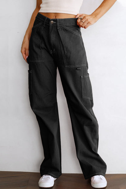 Effortlessly Elegant Pants with a Timeless Design