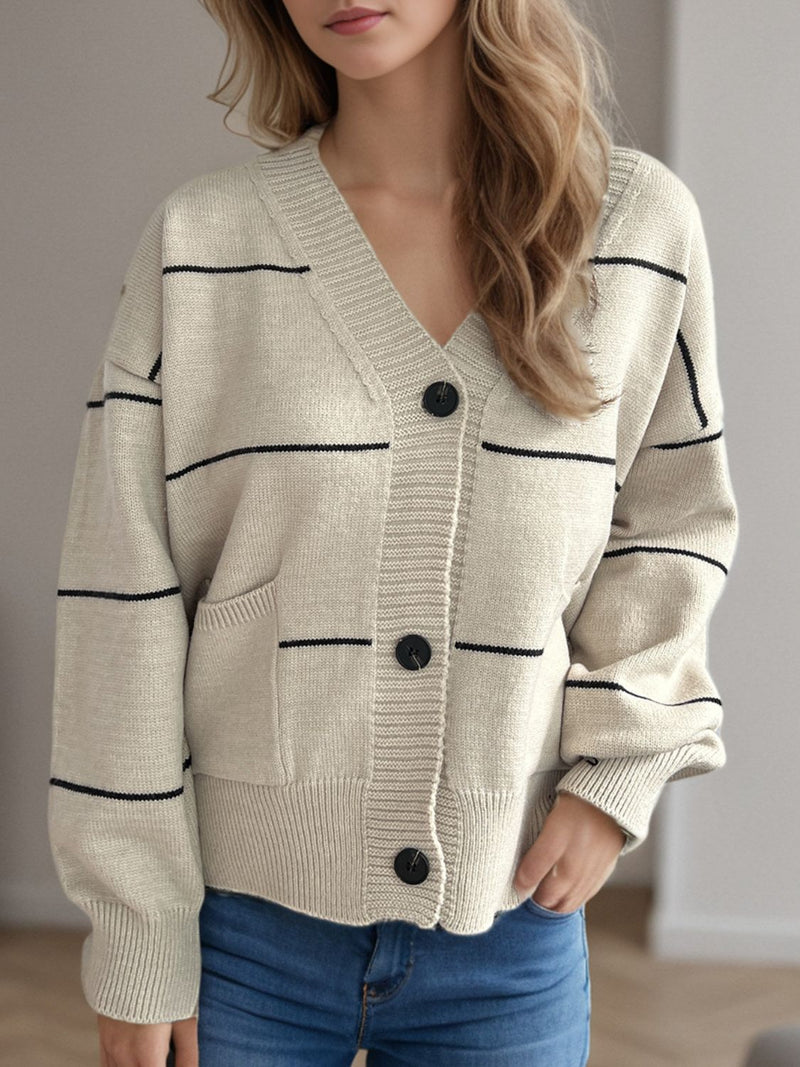 Effortlessly Elegant Cardigan with a Timeless Design