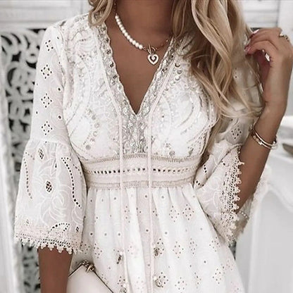 Effortlessly Elegant Dress with a Timeless Design