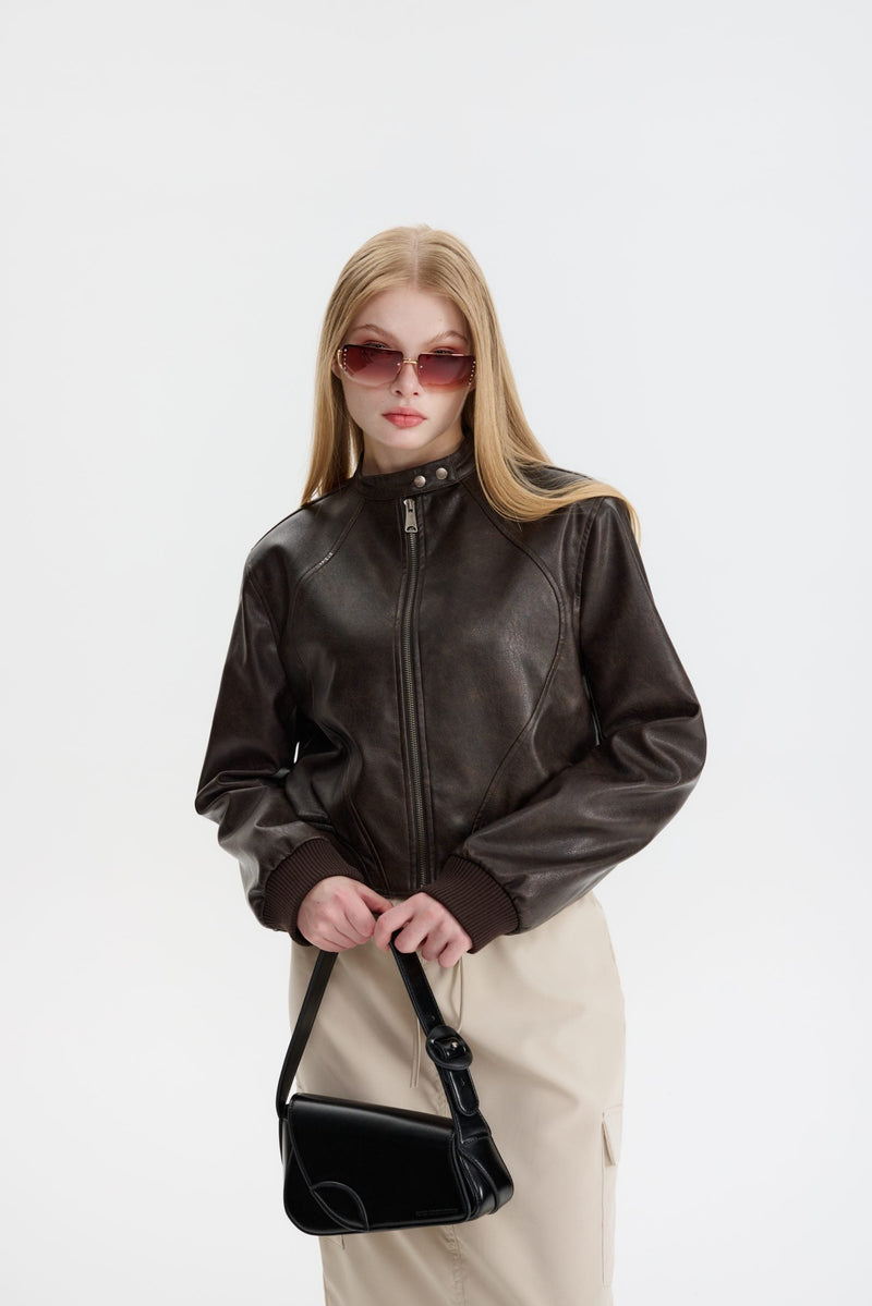 Effortlessly Elegant Jacket with a Timeless Design