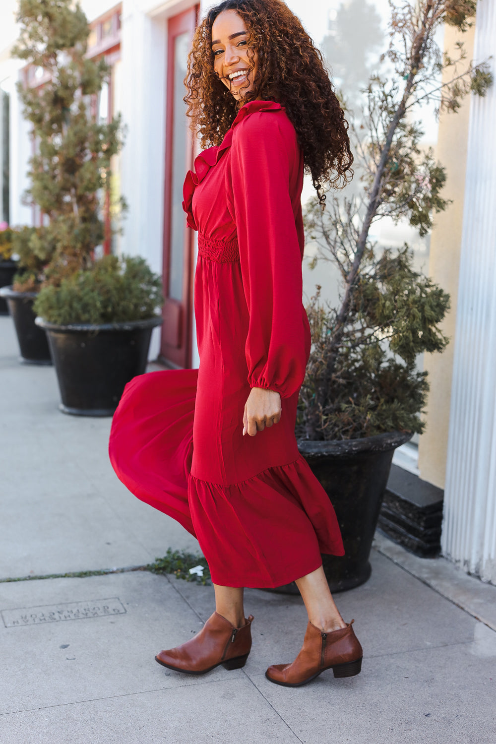 Beautifully Crafted Dress in a Classic Style