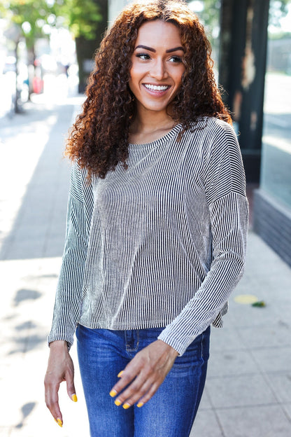 Classic Vintage Sweater with a Flattering Fit