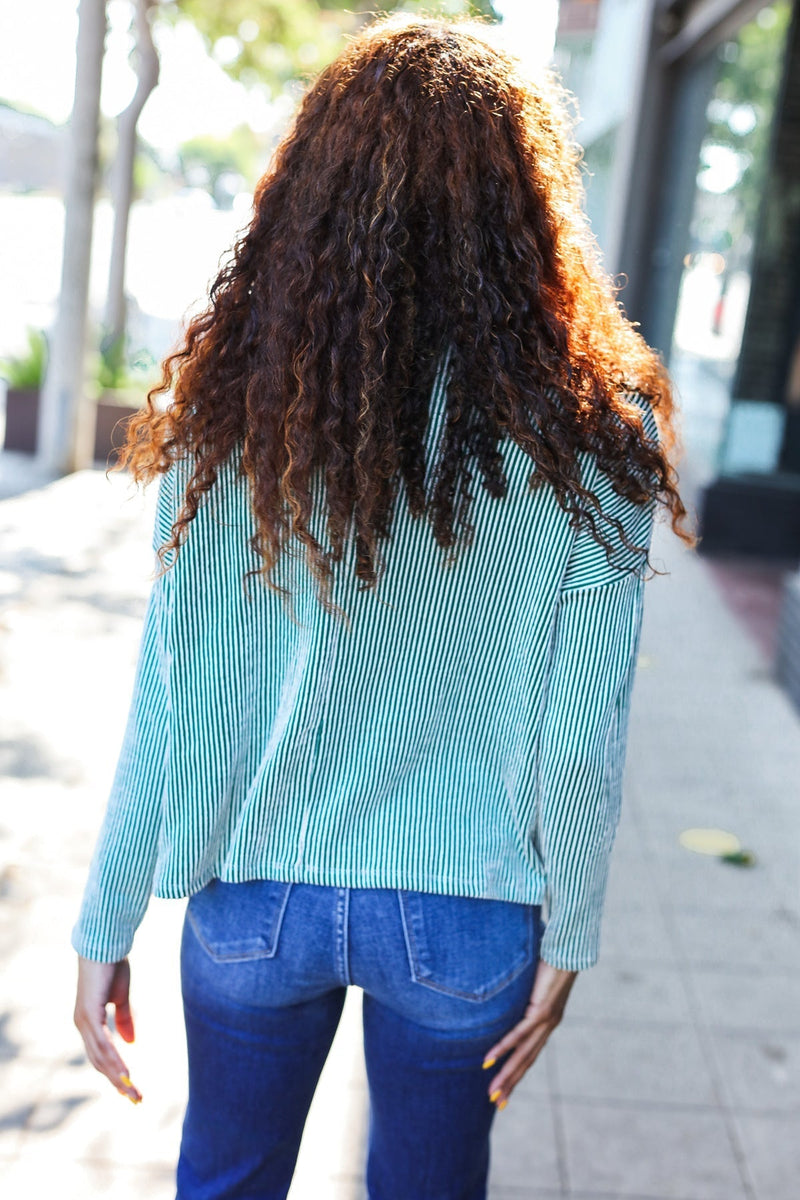 Well Tailored Top with a Graceful Silhouette