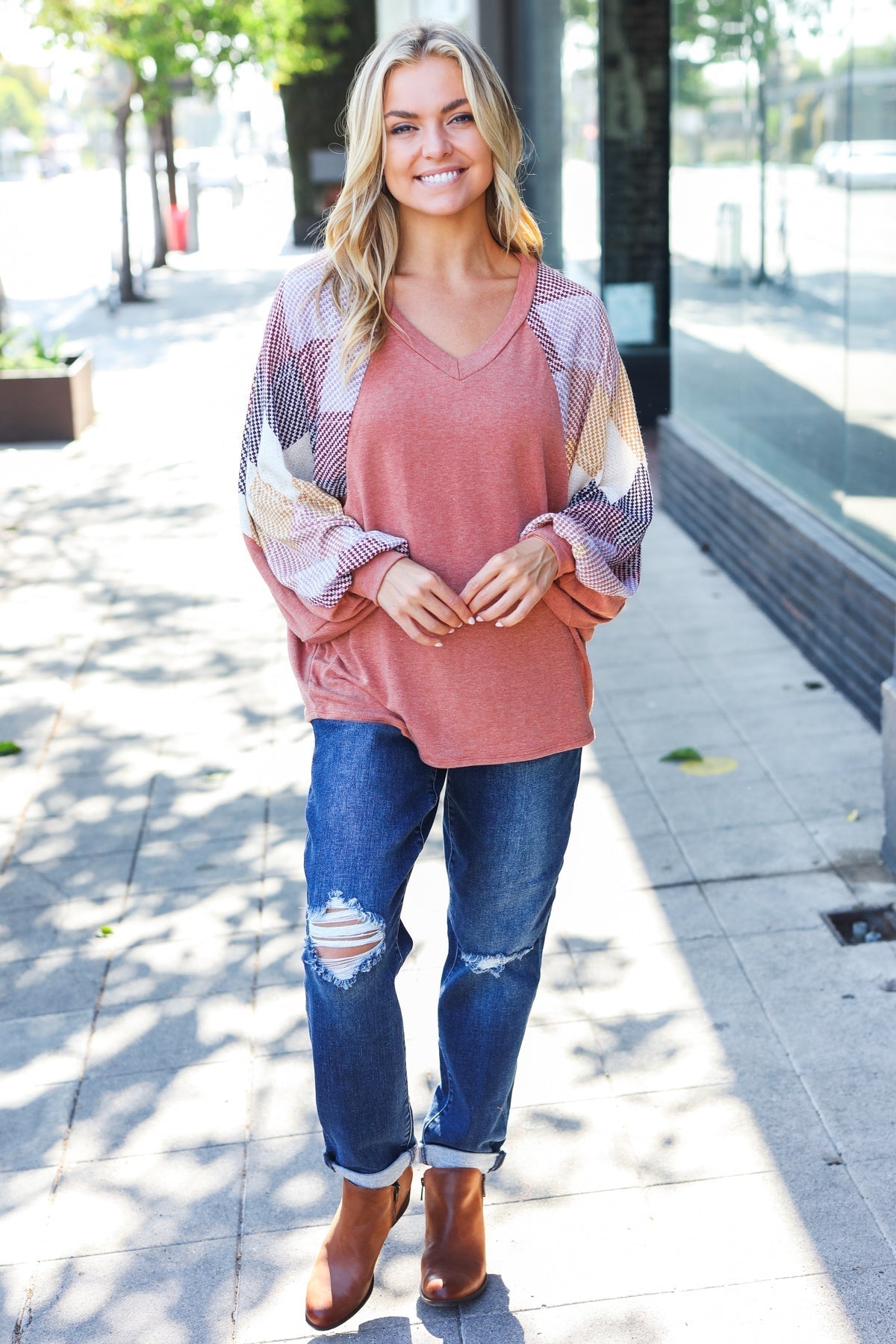 Well Tailored Top with a Graceful Silhouette
