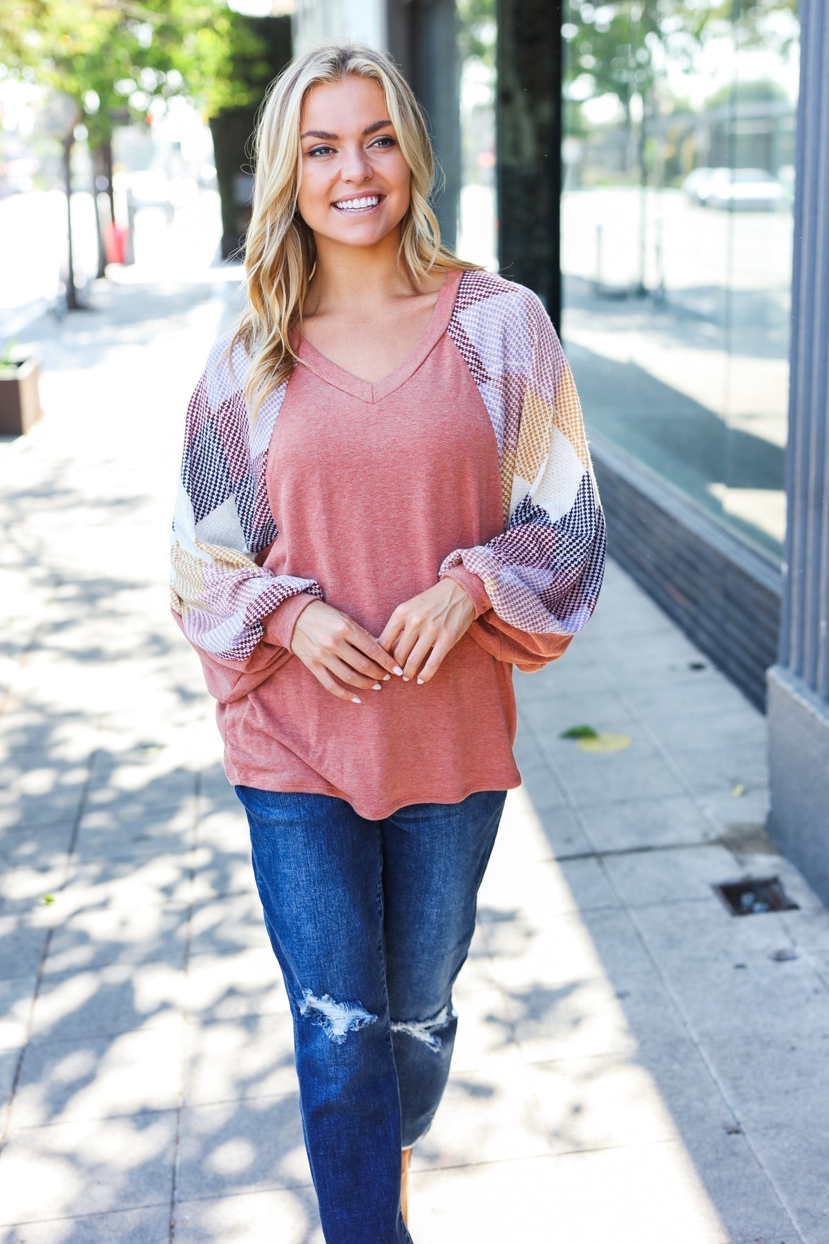 Well Tailored Top with a Graceful Silhouette
