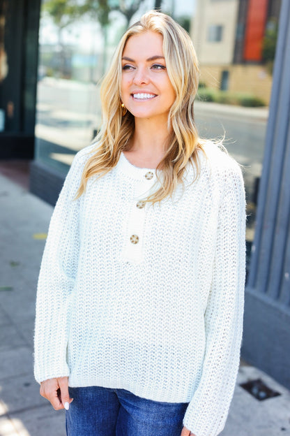 Effortlessly Elegant Sweater with a Timeless Design