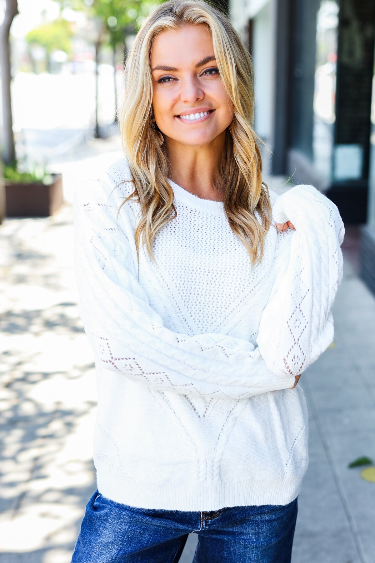 Effortlessly Elegant Sweater with a Timeless Design