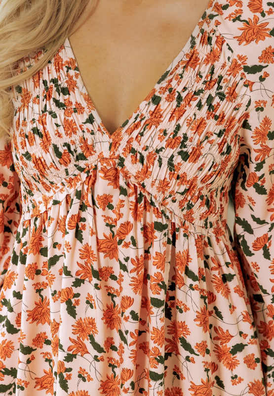 Gracefully Styled Dress for Any Occasion