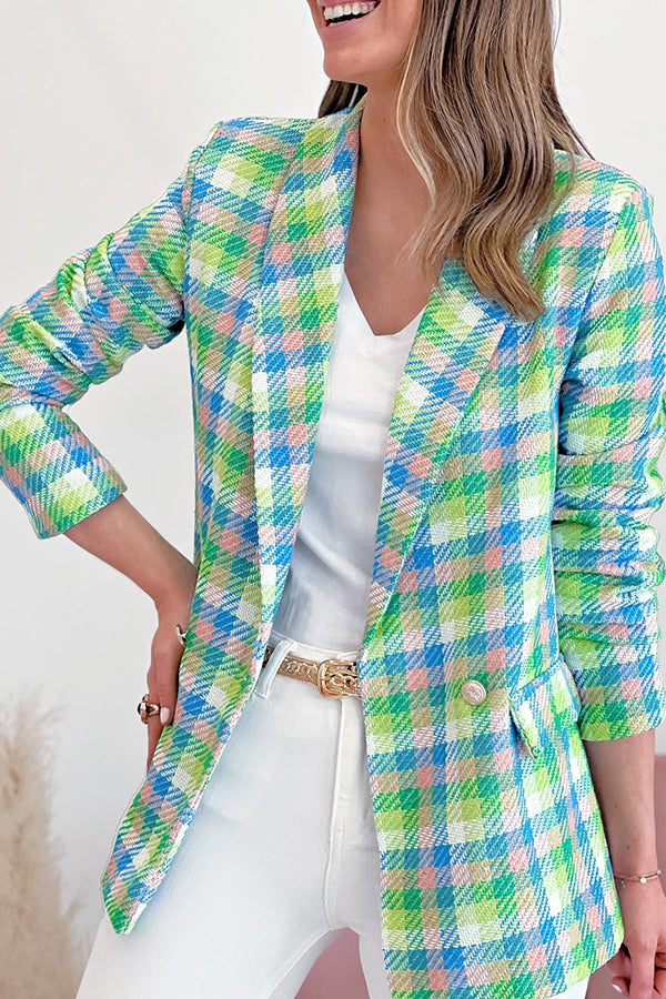Gracefully Styled Jacket for Any Occasion