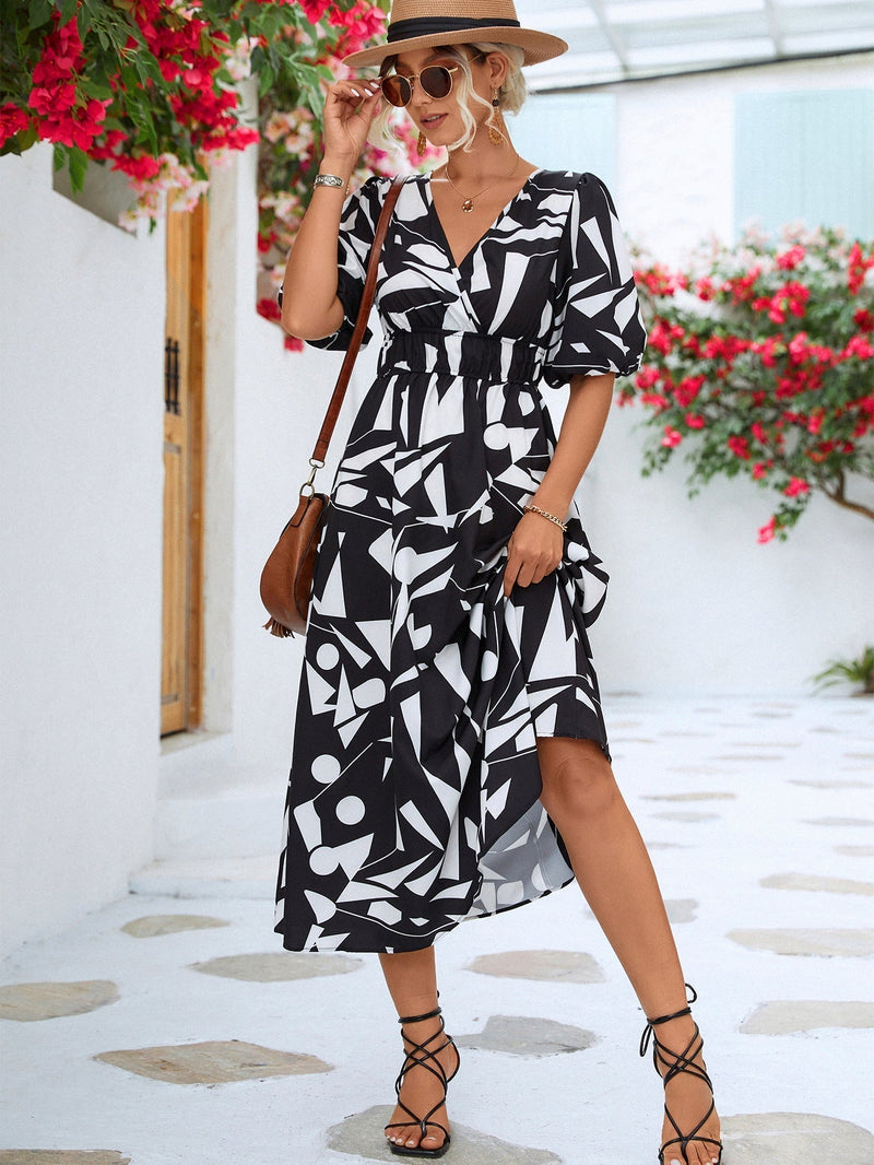 Classic Vintage Dress with a Flattering Fit