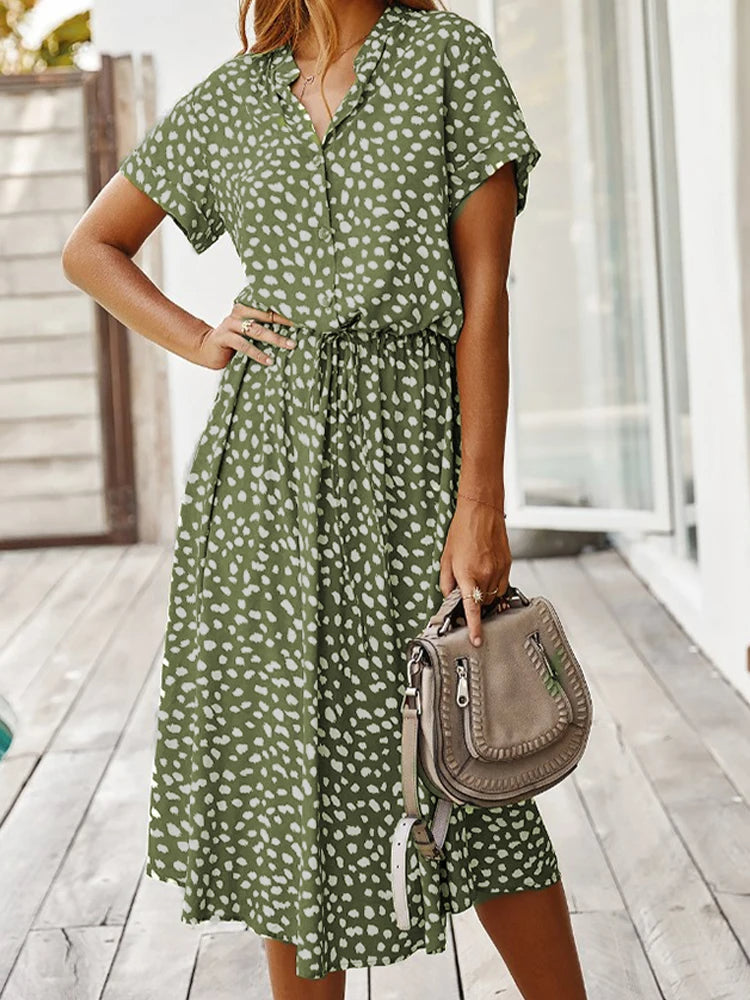 Effortlessly Elegant Garment with a Timeless Design