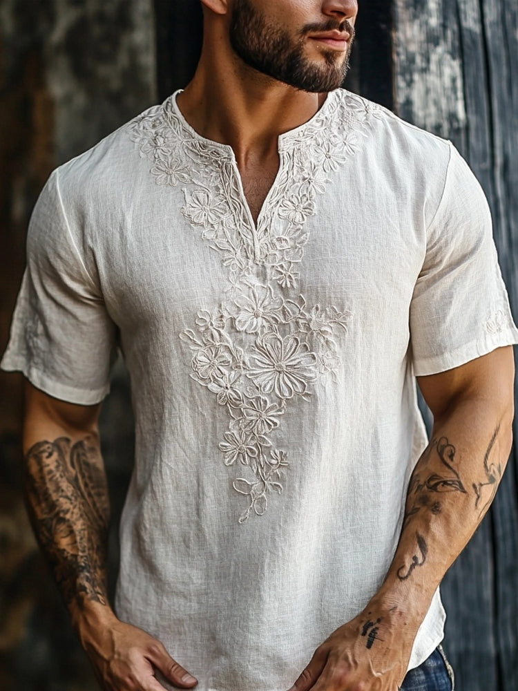 Harkitusti suunniteltu Paita