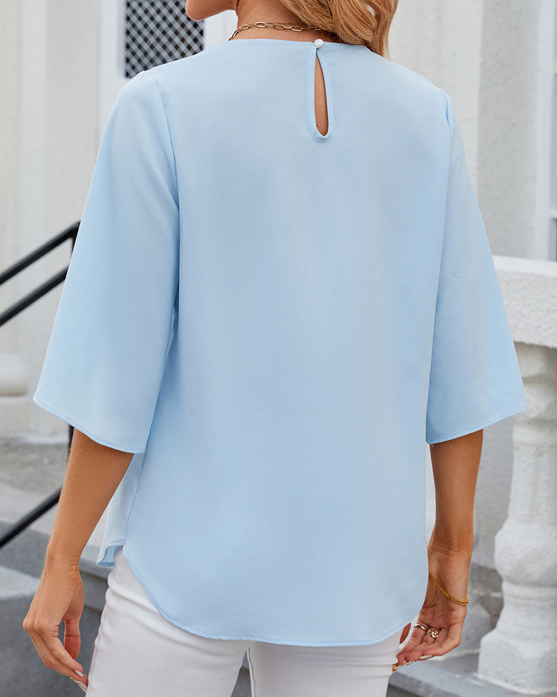 Sophisticated Blouse with a Clean Classic Look