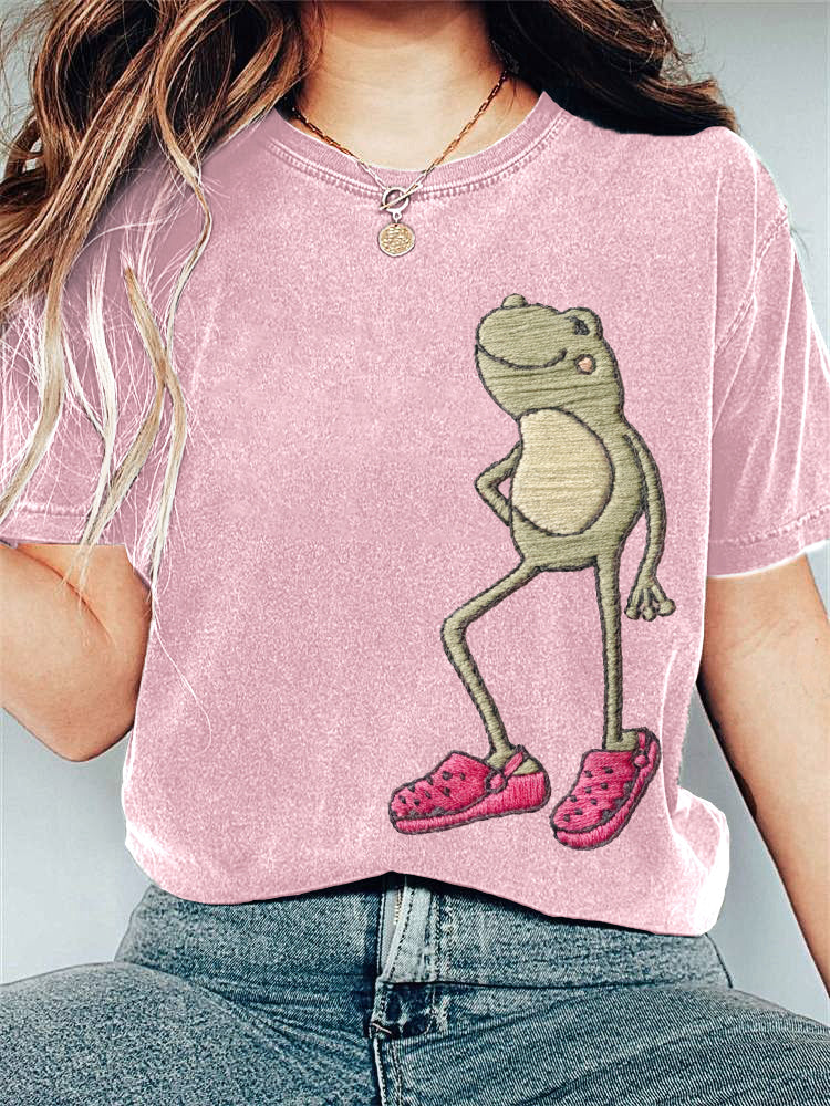 Comstylish Funny Frog Embroidery Pattern Cozy Vintage T-Shirt
