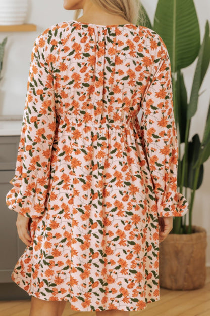 Gracefully Styled Dress for Any Occasion