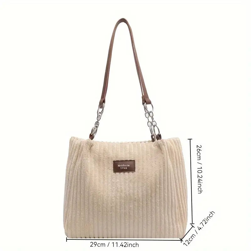 Well Tailored Bag with a Graceful Silhouette