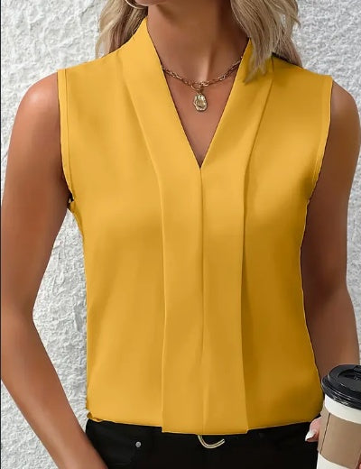Sophisticated Blouse with a Clean Classic Look