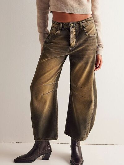 Gracefully Styled Garment for Any Occasion