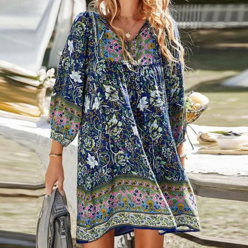 Effortlessly Elegant Dress with a Timeless Design