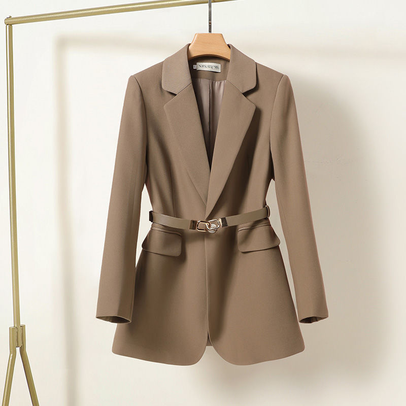 Effortlessly Elegant Garment with a Timeless Design